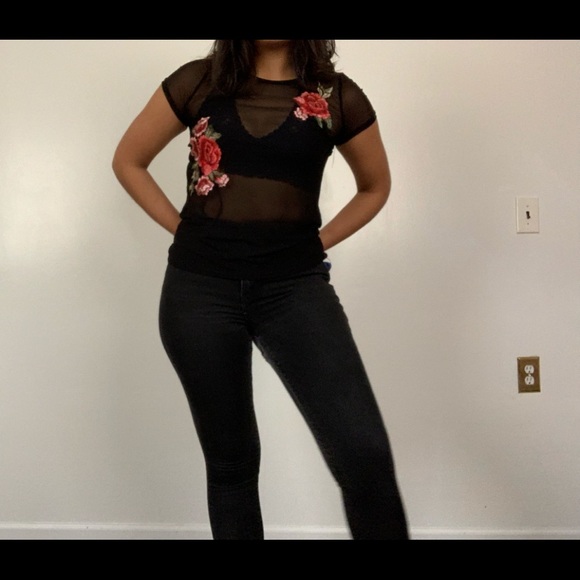 Mesh Top with Embroidered Roses - Picture 4 of 5